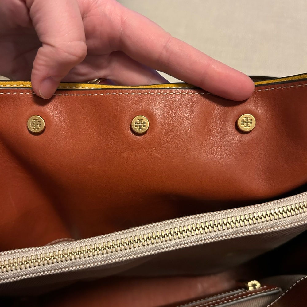 Tory Burch *Limited SoHo Edition* Lee Radziwill Pebbled Double Bag - Picture 14 of 14